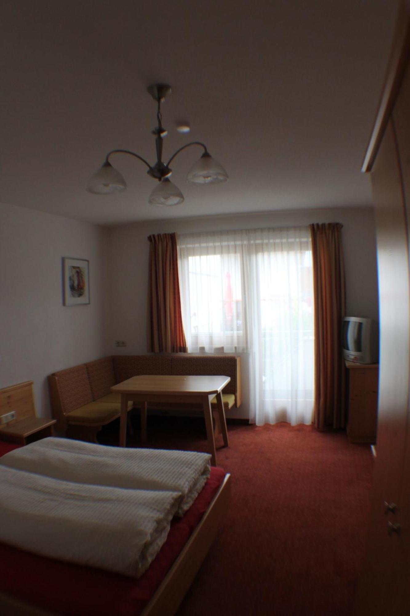Haus Gerda Hotel Fiss Exterior photo